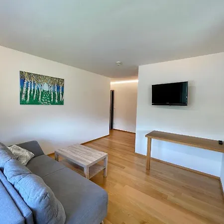 & Zur Taube אורחן *