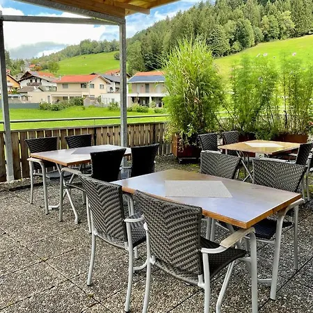 & Zur Taube אורחן זולצברג