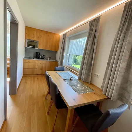 & Zur Taube אורחן