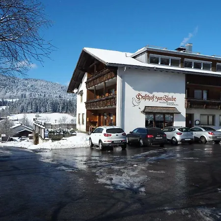 & Zur Taube Inn